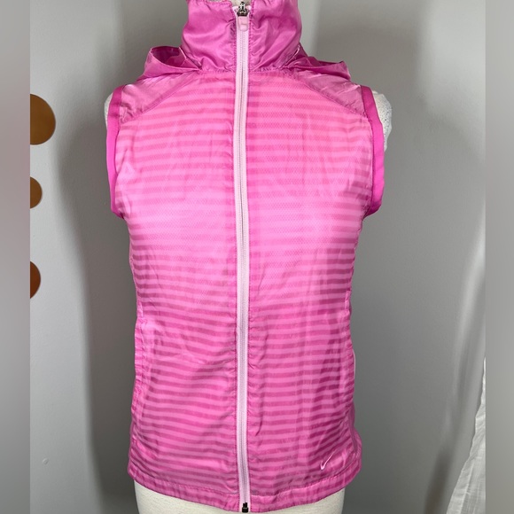EUC Nike Golf Tour Performance Vest - Picture 4 of 13